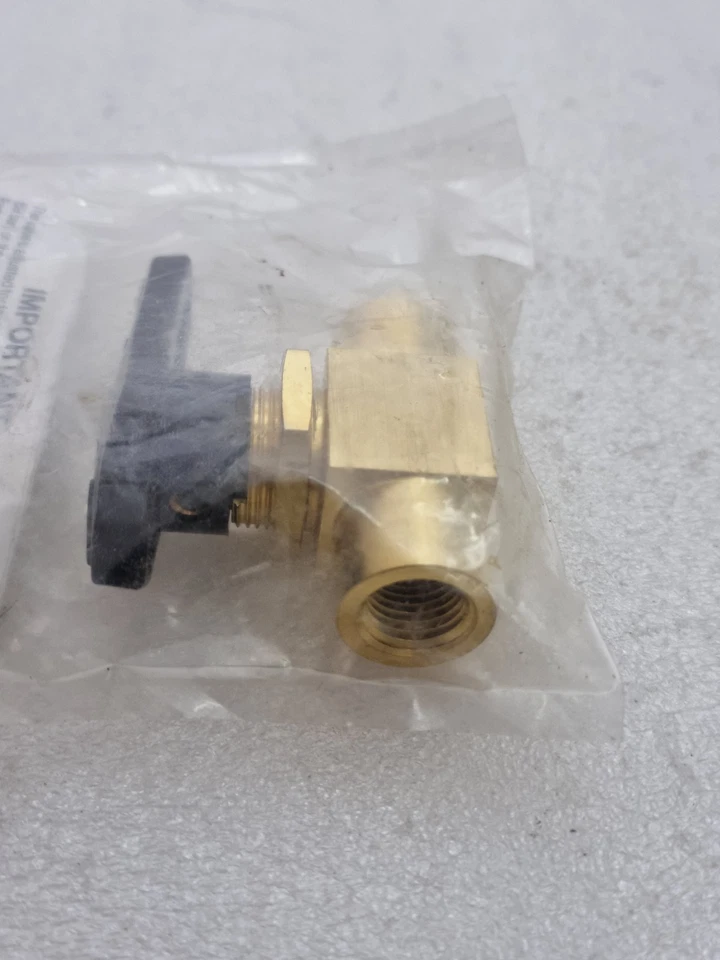 New Swagelok B-43F4 Brass 40 Series Ball Valve B43F4